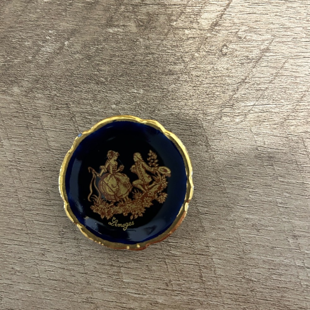 Limoges Decorative Plate with Gold Detailing